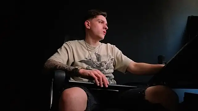 Онлайн чат XXX FelixStarkk