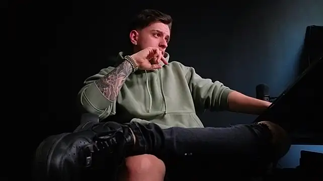 FelixStarkk Live XXX Chat