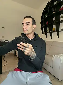 IamAlexei Chat XXX in diretta