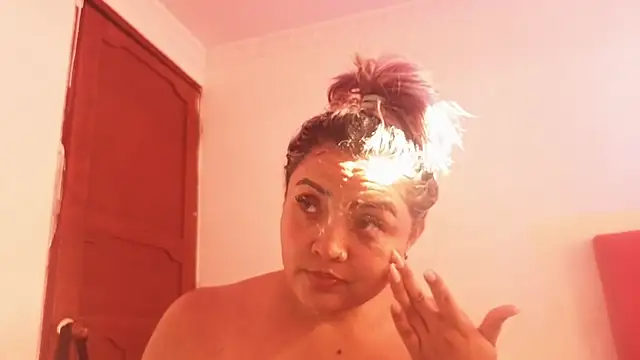 Živý XXX chat Agatha_humidity