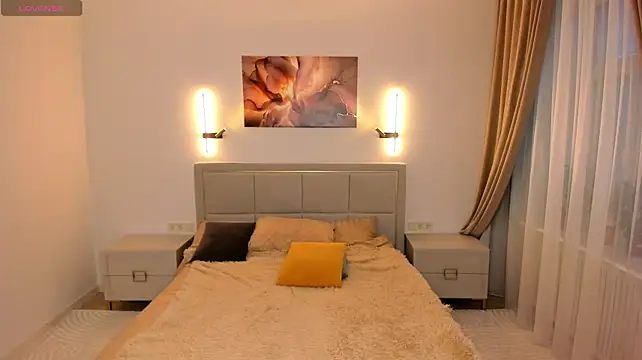 JulissaLipoma - Lift up my top and make wet my boobs