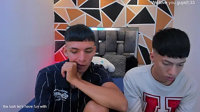 Juan_Nd_Steven Live XXX-Chat