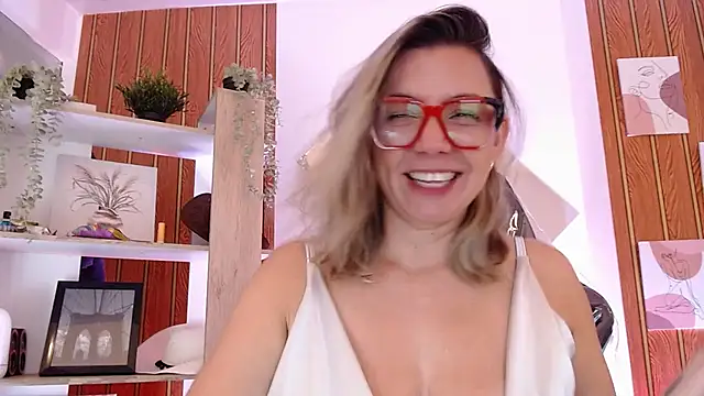 Chatroom XXX en direct de milfsecret69