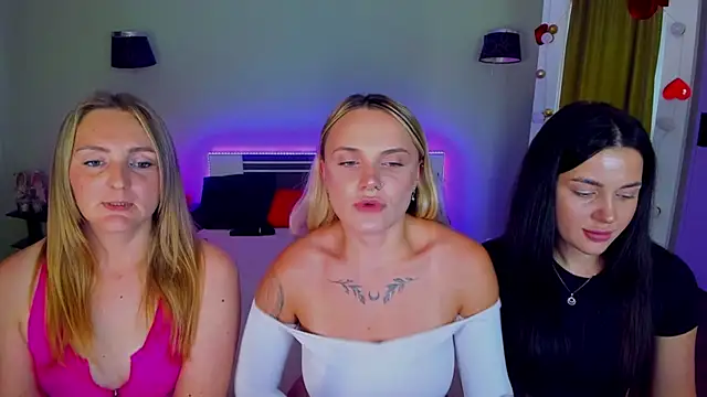XXX chat uživo modela MagicEyess