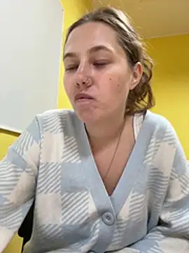 AsynaYuuki Adlı Modelin Canlı XXX Sohbeti