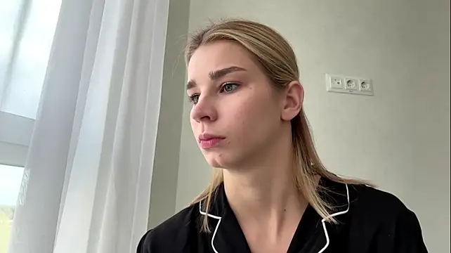 PickmeGirl - show my outfit