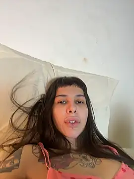 Nikatsu Adlı Modelin Canlı XXX Sohbeti