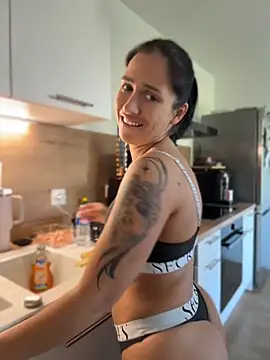 Chatroom XXX en direct de LaPetiteKim
