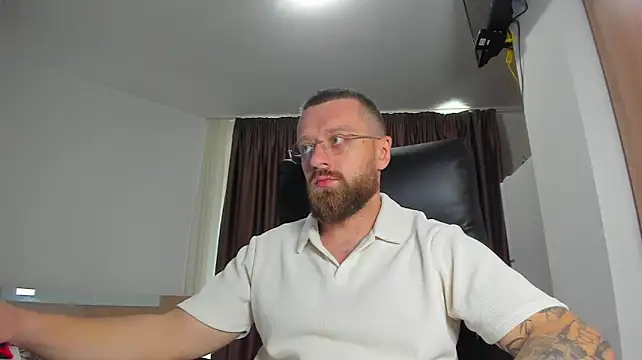 Findom_guy – Naživo XXX chat