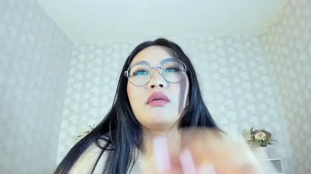 NatsumiHun's Live XXX Chat