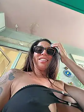 Sexy7883 - RISK neghbour-@Topless in the balcone