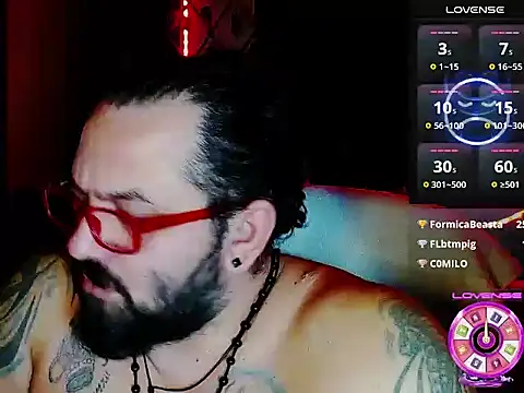 mr_wolf46 élő XXX-chatje