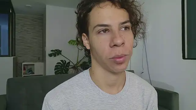 XXX chat uživo modela grey___27
