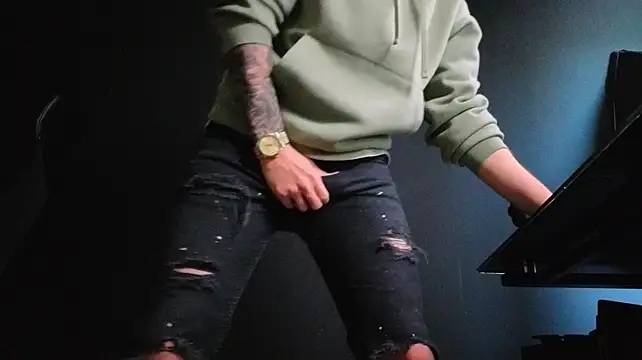 צ'אט XXX בשידור חי של FelixStarkk