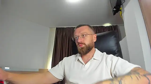Živý XXX chat Findom_guy