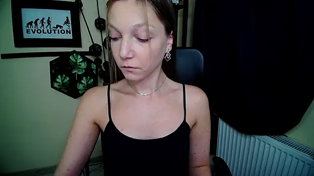 EmillyPlay's Live XXX Chat