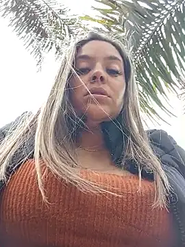 XXX chat uživo modela maricandelalopez