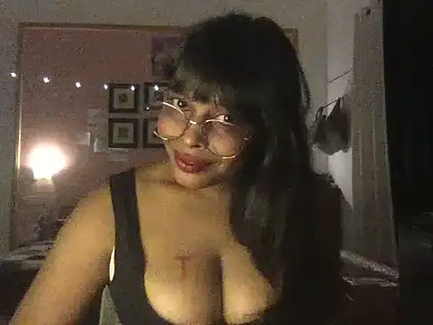 raveena_hot: онлайн-секс-чат