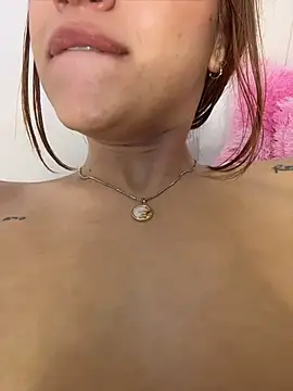 Chat XXX en directo de Alison_Ivanova