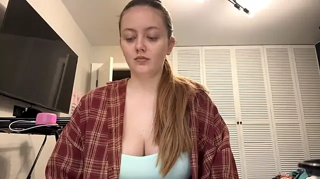 AttiringHallmark's Live XXX Chat