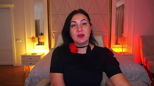 VelvetLuck Adlı Modelin Canlı XXX Sohbeti