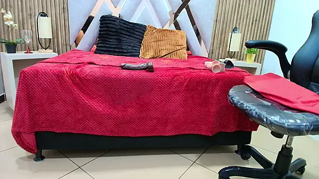 Chat +18 de Anabella_Thompson ao vivo