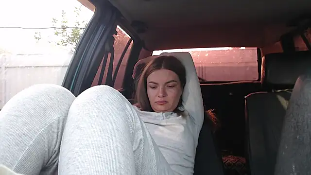 Isabelitta333 - 69 88 123 234 345 556 undres nude squirt