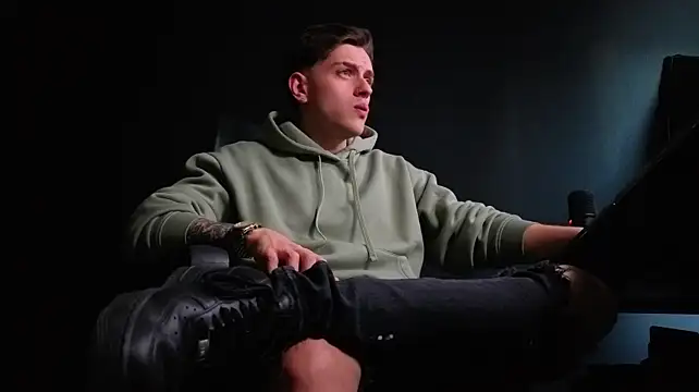 FelixStarkk's Live XXX Chat