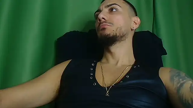 AndrewBanner Chat XXX live