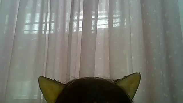 Chat +18 de SkinnyKitten ao vivo