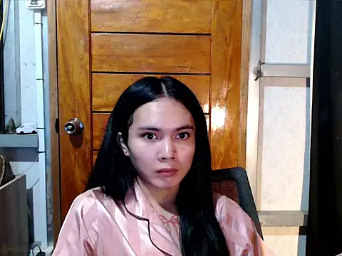 Chat +18 de devine_goddess ao vivo