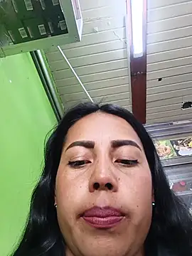 _andrea30 élő XXX-chatje