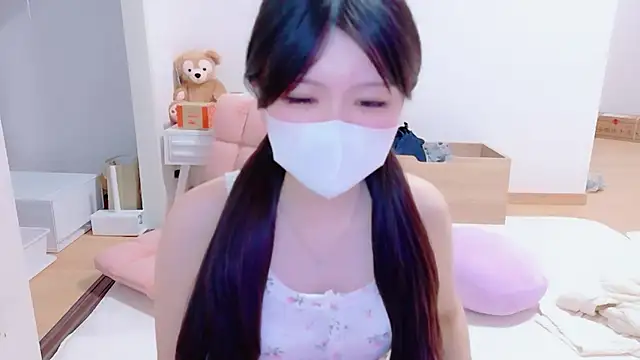 nenecyaann XXX чат на живо