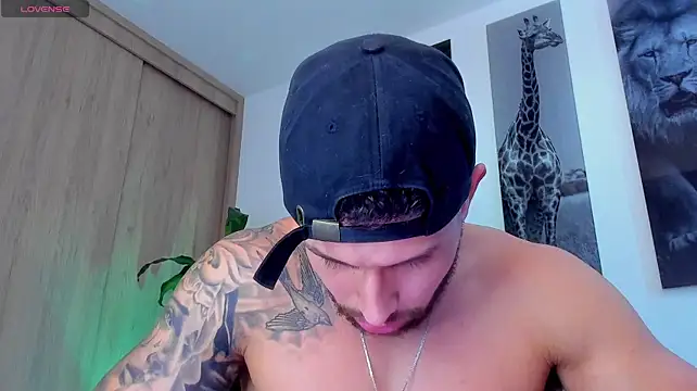 Chatroom XXX en direct de Santos_ramirez1
