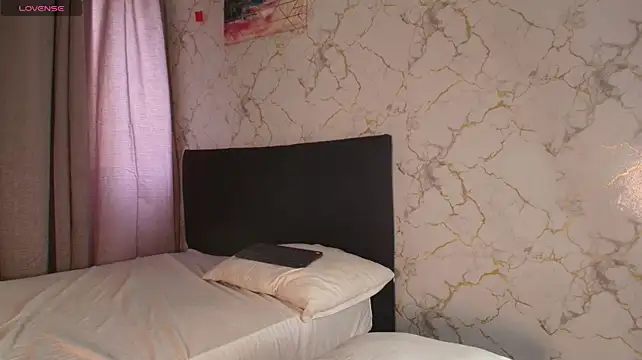 Chat XXX ao vivo de cinniaa_