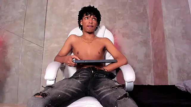 Raymond_steel – Naživo XXX chat
