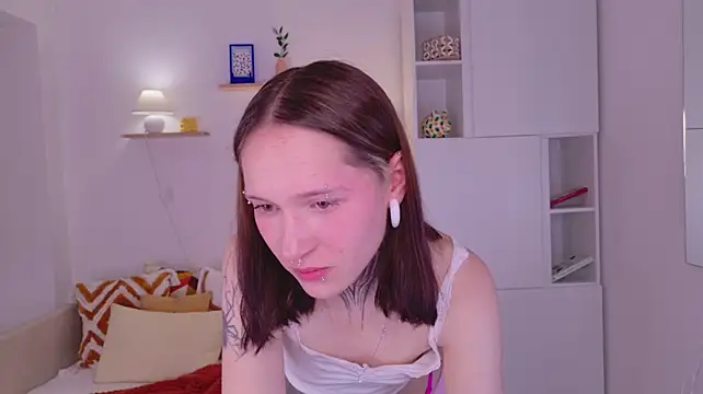 Chat +18 de Cutee_kitt ao vivo