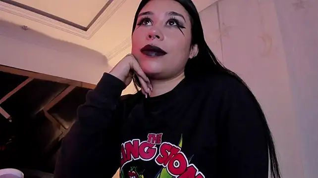 SusanVilla's Live XXX Chat