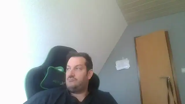 Golffahrer1982 Live XXX-chat