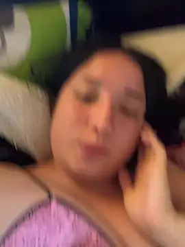 צ'אט XXX בשידור חי של mileidy0106