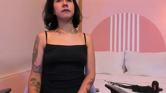 צ'אט XXX בשידור חי של Valkiriia_wiine