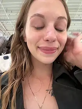 Olivia_Jemison - Massage my tits in PUBLIC