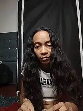 Milenathosom - Show tits🍒
