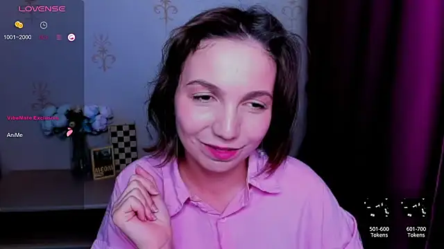 Chat +18 de KindHazelHere_ ao vivo