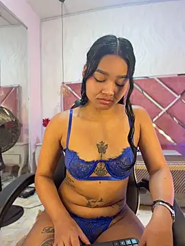 Lynda_Bonnie - open asshole + finger + doggy pose🔥