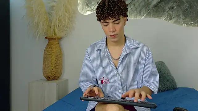 Monyel_Blake 现场XXX聊天