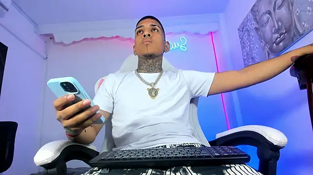 Smith-Andy live XXX chat
