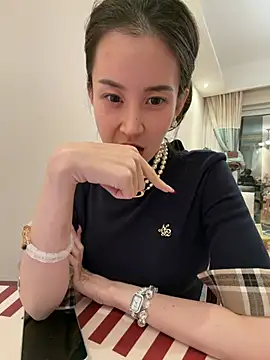 gigi_UwU_ 现场XXX聊天