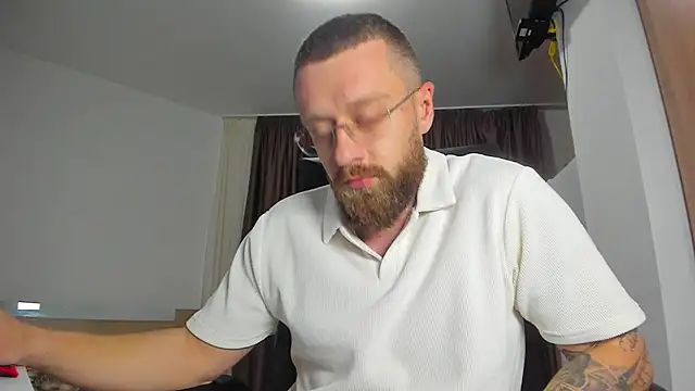 Онлайн чат XXX Findom_guy