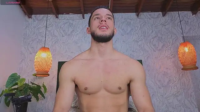 axel_tone Adlı Modelin Canlı XXX Sohbeti